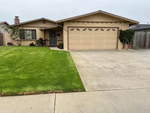 686 Los Coches Ave, Salinas, CA 93906 photo 2
