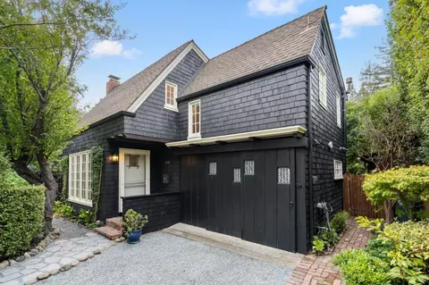 1050 Waverley St, Palo Alto, CA 94301