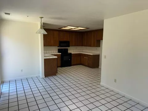 801 Danbury St, Salinas, CA 93906 photo 9