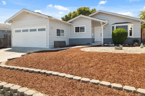 319 Harbor Dr, Santa Cruz, CA 95062