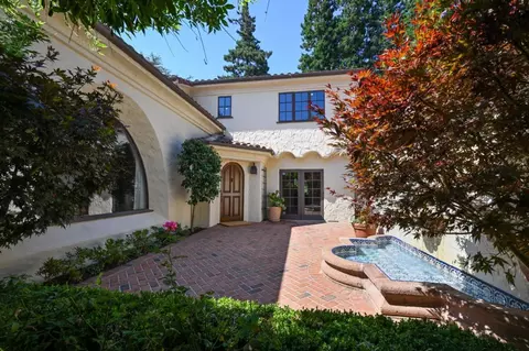556 Kingsley Ave, Palo Alto, CA 94301