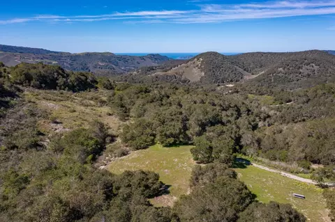 8 Corral Run, Carmel, CA 93923 photo 4