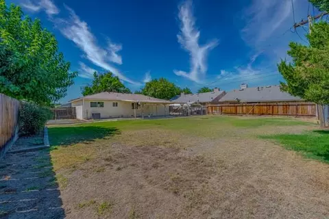 1395 Queens Cir, Merced, CA 95340 photo 32