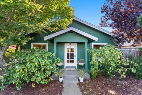 1910 Kinsley St, Santa Cruz, CA 95062