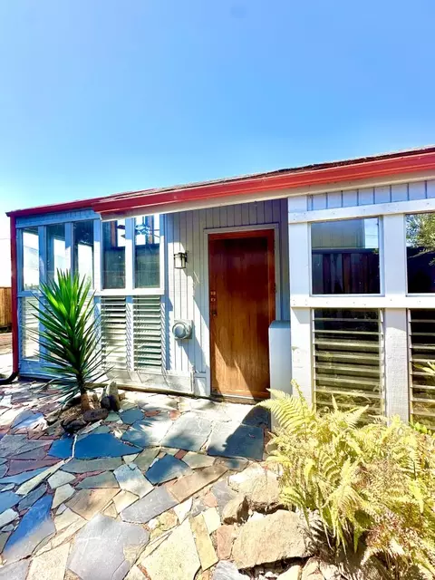 1770 17th Ave 28, Santa Cruz, CA 95062