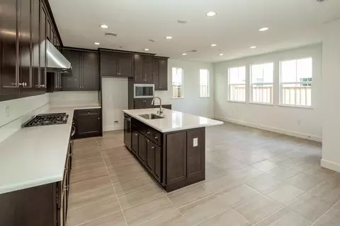 157 E Frost Dr, Tracy, CA 95391 photo 5