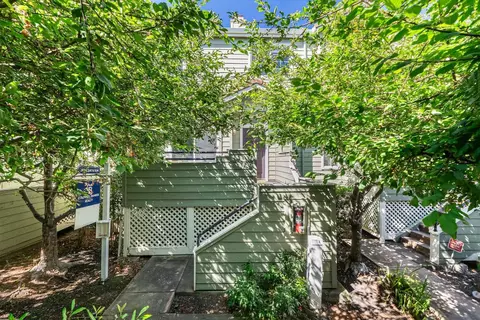 1151 La Rochelle Ter B, Sunnyvale, CA 94089
