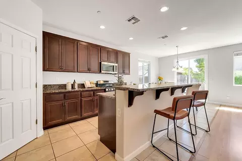 950 Pueblo St, Gilroy, CA 95020 photo 13