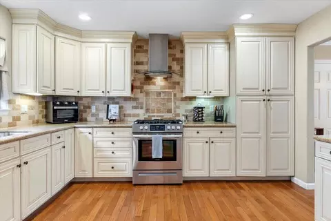 1490 Irving Ave, Monterey, CA 93940 photo 13