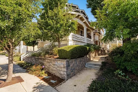 118 Bursar Ln, Santa Cruz, CA 95060