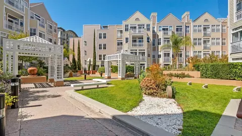 550 Ortega Ave B423, Mountain View, CA 94040 photo 1