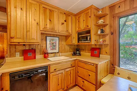 74 Pine Ave, Mount Hermon, CA 95041 photo 4