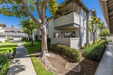 1052 Padre Dr 2, Salinas, CA 93901 photo 25