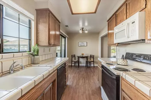 1052 Padre Dr 2, Salinas, CA 93901 photo 13