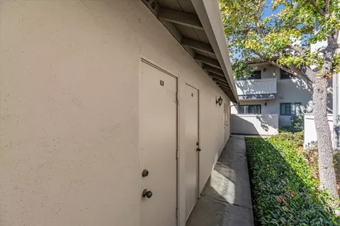 1052 Padre Dr 2, Salinas, CA 93901 photo 29