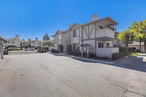 1052 Padre Dr 2, Salinas, CA 93901 photo 31