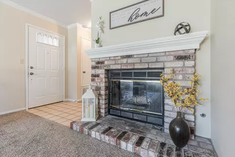 1052 Padre Dr 2, Salinas, CA 93901 photo 8