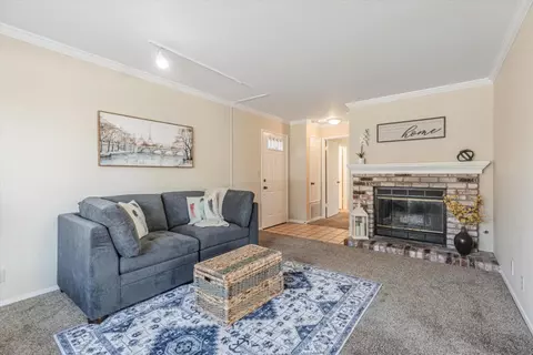1052 Padre Dr 2, Salinas, CA 93901 photo 7