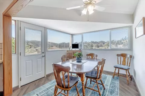 Dining - 9 Barton Pl, Pacifica, CA 94044 photo 8 of 9
