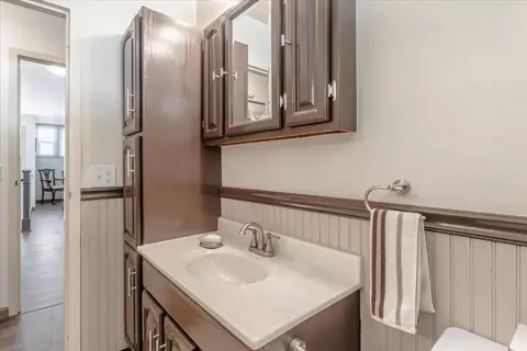 Bath - 9 Barton Pl, Pacifica, CA 94044 photo 5 of 8