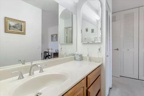 Bath - 9 Barton Pl, Pacifica, CA 94044 photo 3 of 8