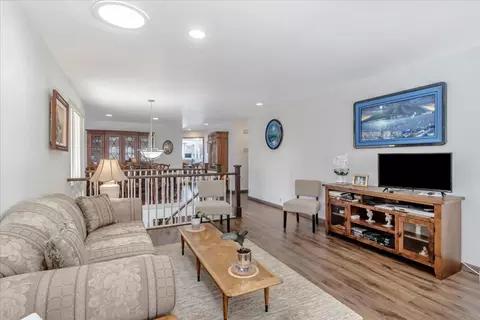 Living - 9 Barton Pl, Pacifica, CA 94044 photo 3 of 6