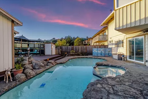 Exterior - 9 Barton Pl, Pacifica, CA 94044 photo 16 of 27