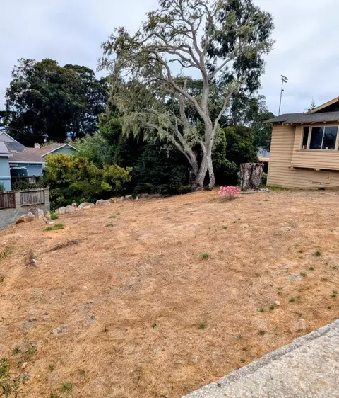 685 Larkin St, Monterey, CA 93940 photo 1