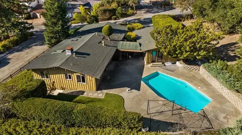 124 Treetop Dr, Santa Cruz, CA 95060