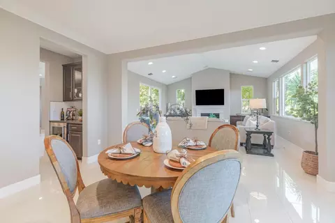 Dining - 9958 Bobcat Ct, Gilroy, CA 95020 photo 5 of 5
