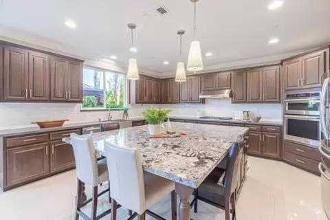 Kitchen - 9958 Bobcat Ct, Gilroy, CA 95020 photo 4 of 6