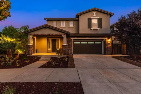 Exterior - 9958 Bobcat Ct, Gilroy, CA 95020 photo 2 of 32