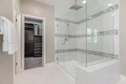 Bath - 9958 Bobcat Ct, Gilroy, CA 95020 photo 4 of 7
