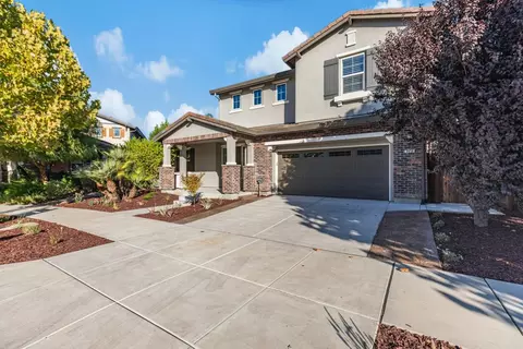 Exterior - 9958 Bobcat Ct, Gilroy, CA 95020 photo 4 of 32