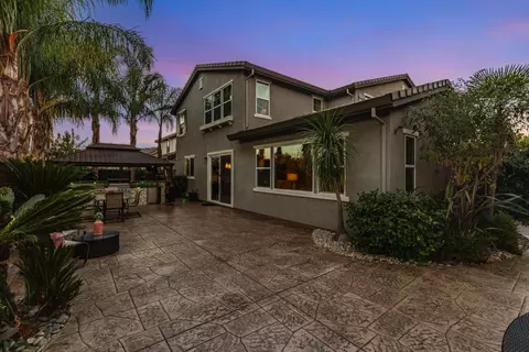 Exterior - 9958 Bobcat Ct, Gilroy, CA 95020 photo 16 of 32