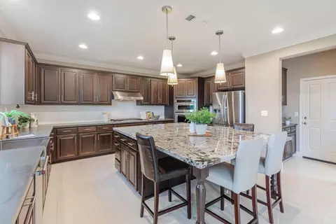 Kitchen - 9958 Bobcat Ct, Gilroy, CA 95020 photo 5 of 6