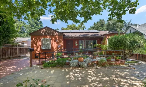 560 Franklin St, Mountain View, CA 94041
