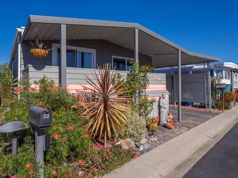 1040 38th Ave 32, Santa Cruz, CA 95062