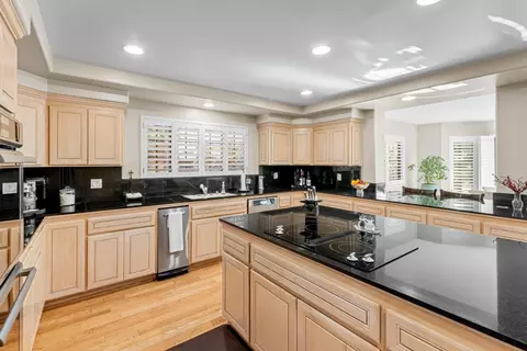 365 Martens Ave, Mountain View, CA 94040 photo 21