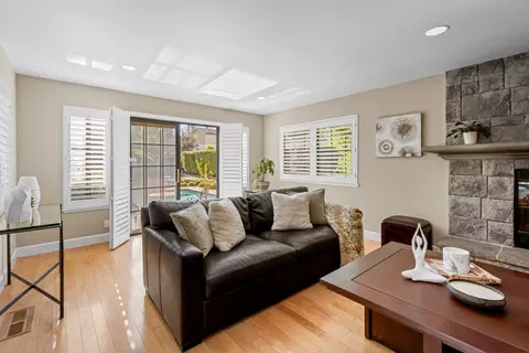 365 Martens Ave, Mountain View, CA 94040 photo 12
