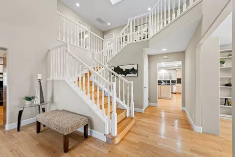 365 Martens Ave, Mountain View, CA 94040 photo 8