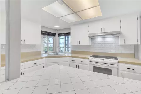 543 Cherokee Ct, Salinas, CA 93906 photo 5