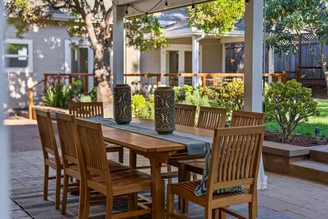 207 Harbor Dr, Santa Cruz, CA 95062