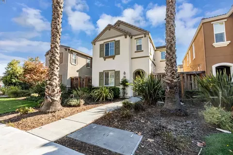 696 N 9th St, San Jose, CA 95112