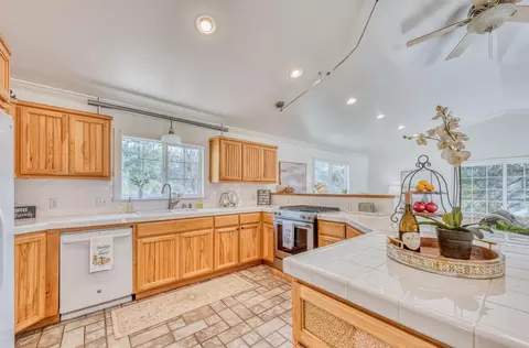 17209 Mcguffie Rd, Prunedale, CA 93907 photo 9