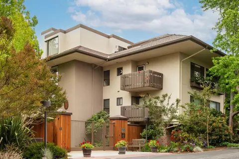 2140 Santa Cruz Ave 206, Menlo Park, CA 94025