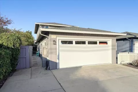 2019 Felt St, Santa Cruz, CA 95062