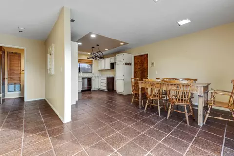 1112 Iverson St, Salinas, CA 93901 photo 5