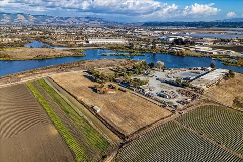 235 Lee Rd, Watsonville, CA 95076 photo 1