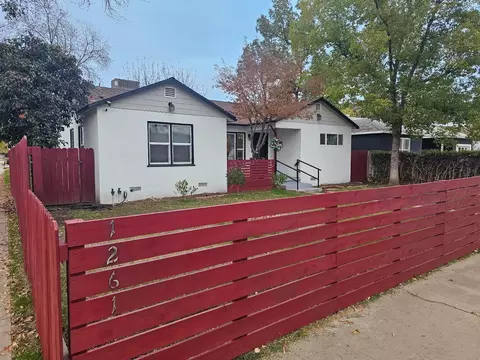 1261 W 22nd St, Merced, CA 95340